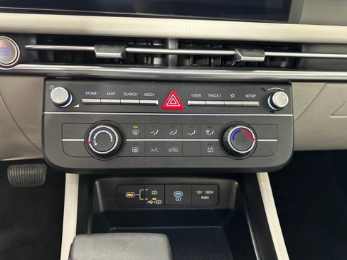 Certified 2025 Hyundai Tucson SE image 23