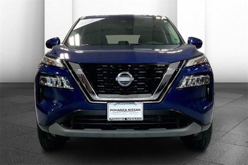 Used 2023 Nissan Rogue SV image 2