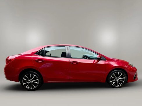 Used 2018 Toyota Corolla SE image 6