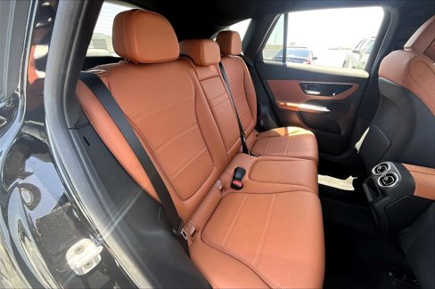 Used 2025 Mercedes-Benz GLC 350e 4MATIC image 19