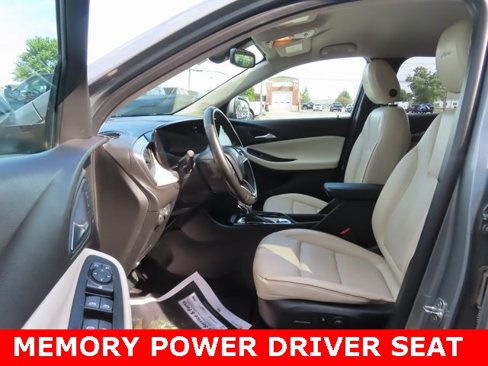 Used 2024 Buick Encore GX Avenir w/ Avenir Convenience Package image 17