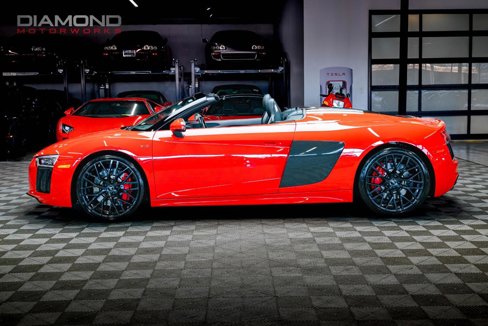 Used 2018 Audi R8 V10 w/ Carbon Exterior Package image 12