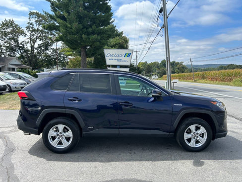 Used 2021 Toyota RAV4 XLE image 10