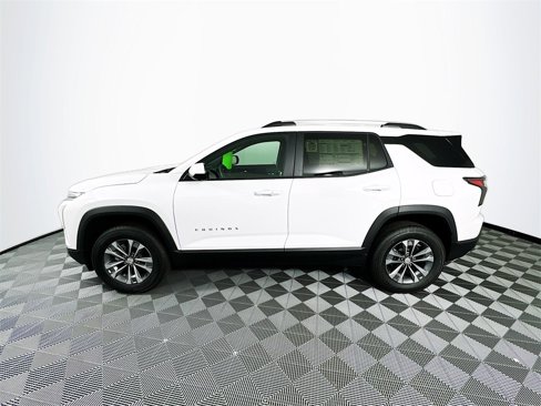 New 2025 Chevrolet Equinox LT w/ Convenience Package II image 2