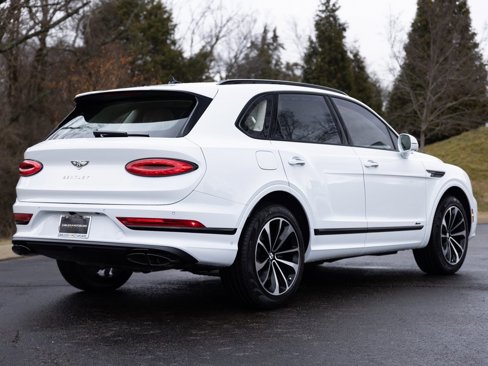 New 2025 Bentley Bentayga image 3