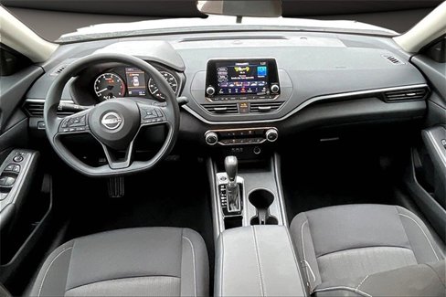Certified 2025 Nissan Altima 2.5 S image 14