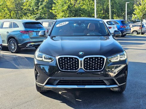 Used 2025 BMW X4 xDrive30i w/ Premium Package image 4