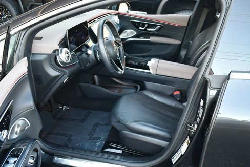 Used 2023 Mercedes-Benz EQS 450+ Sedan image 41