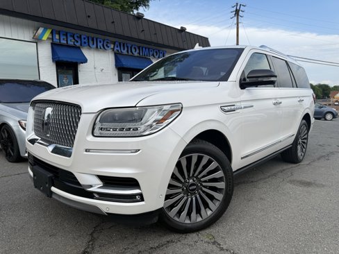 Used 2019 Lincoln Navigator Reserve image 2