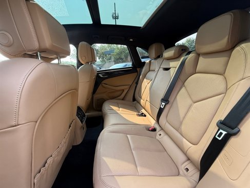 Used 2018 Porsche Macan S image 34