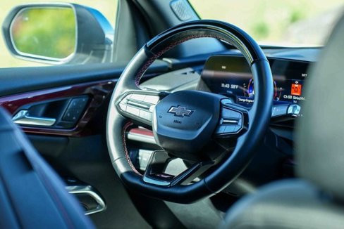 Used 2024 Chevrolet Traverse RS image 28