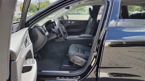 New 2026 Volvo XC60 B5 Plus w/ Protection Package Premier image 7