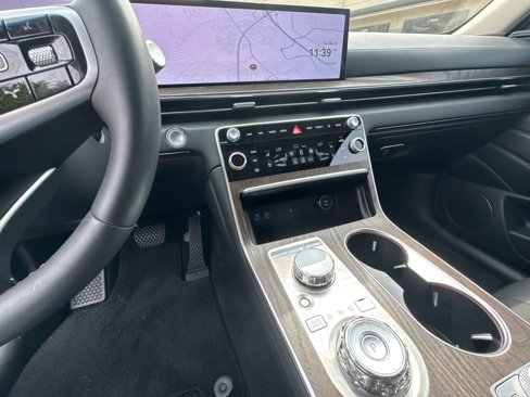 Used 2025 Genesis GV80 2.5T Prestige image 30