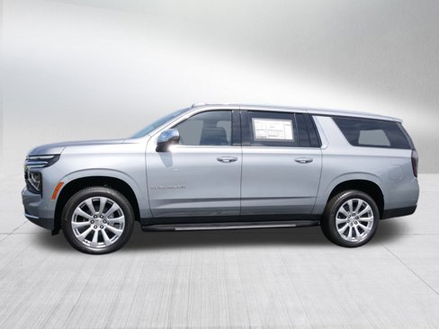 New 2025 Chevrolet Suburban Premier image 6