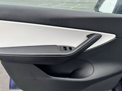Used 2020 Tesla Model Y Performance image 16