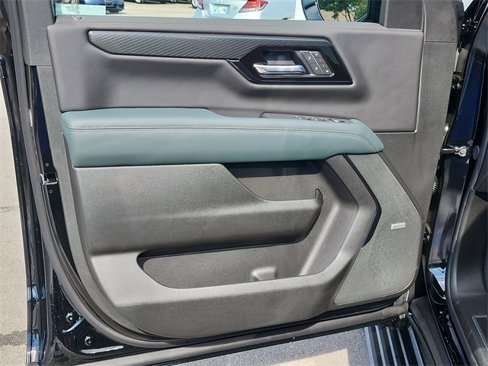 New 2026 GMC Yukon AT4 w/ AT4 Premium Plus Package image 11