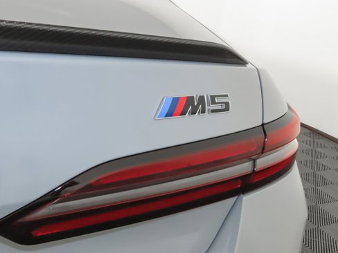 New 2026 BMW M5 w/ Carbon Package image 5