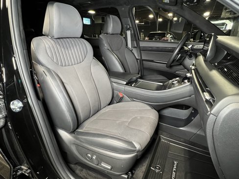 Used 2025 Hyundai Palisade Calligraphy image 4