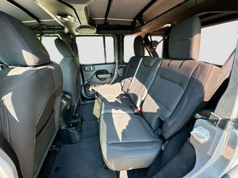 Used 2023 Jeep Wrangler Sport image 23