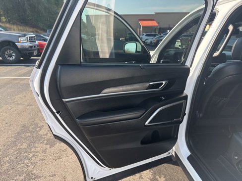Used 2024 Kia Telluride EX X-Line image 23