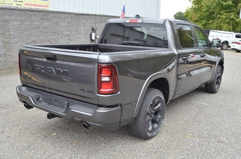 New 2026 RAM 1500 4x4 Crew Cab image 8