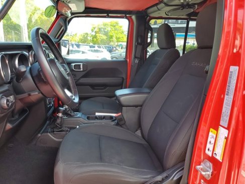 Used 2018 Jeep Wrangler Unlimited Sahara image 21