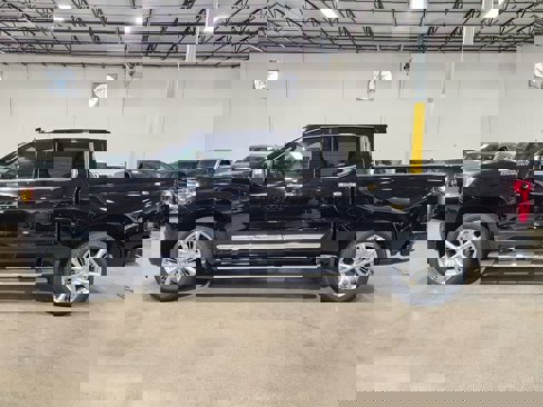 Used 2025 Chevrolet Silverado 1500 High Country w/ High Country Premium Package image 8
