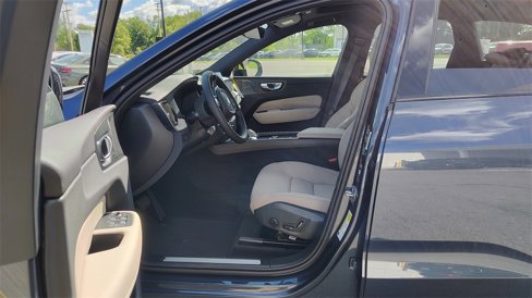 New 2026 Volvo XC60 B5 Plus w/ Climate Package image 7