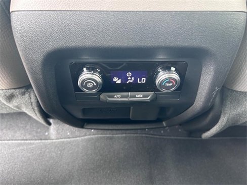 New 2026 GMC Acadia Elevation image 10
