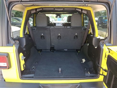 Used 2024 Jeep Wrangler Willys image 27