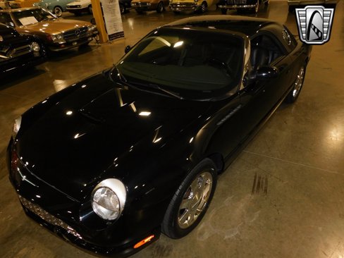 Used 2002 Ford Thunderbird image 3