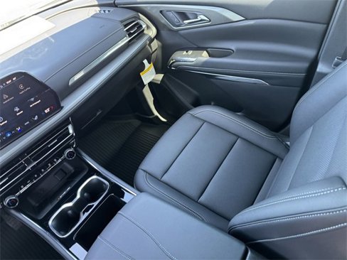 New 2025 Chevrolet Traverse LT w/ Driver Confidence Package image 15