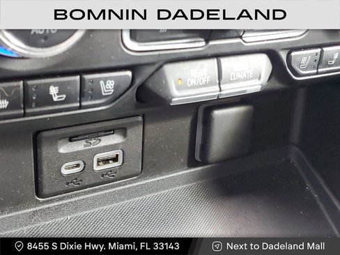 Used 2021 GMC Yukon XL AT4 w/ AT4 Premium Package image 27