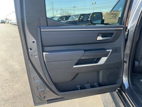 New 2025 Toyota Tundra Platinum image 8