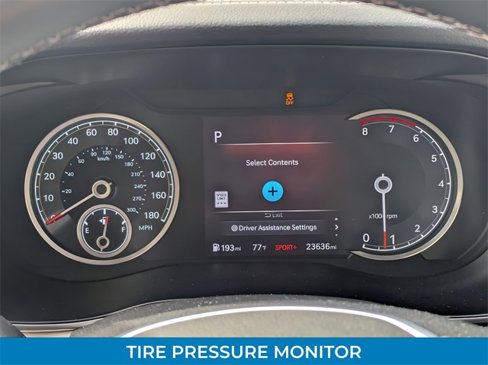 Used 2024 Genesis G70 2.5T image 19