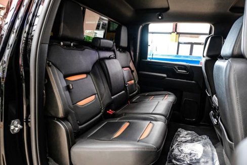 Used 2024 GMC Sierra 2500 AT4 w/ Technology Package image 31