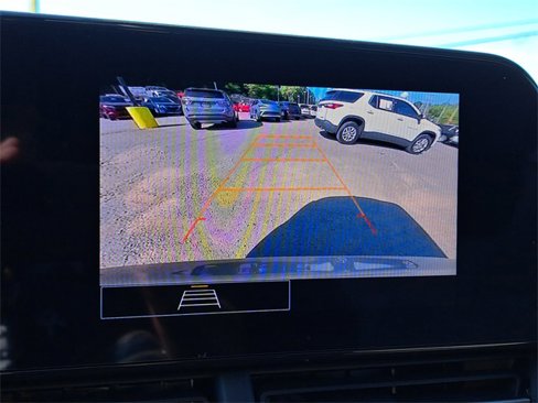 Used 2025 Chevrolet Trax RS w/ Sunroof Package image 14