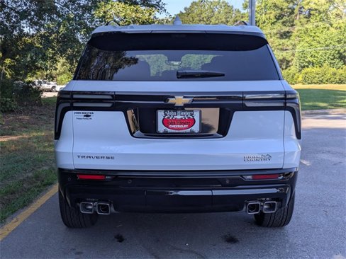 New 2026 Chevrolet Traverse High Country image 3