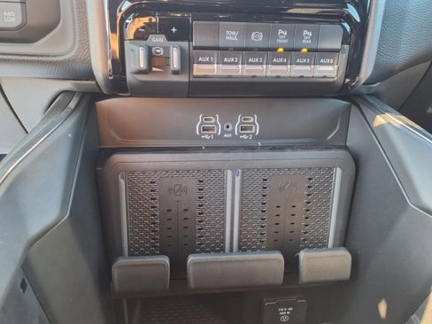 New 2025 RAM 2500 Laramie w/ Night Edition image 18