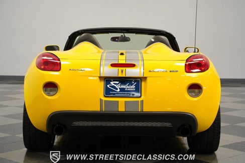 Used 2007 Pontiac Solstice GXP w/ Premium Package image 10
