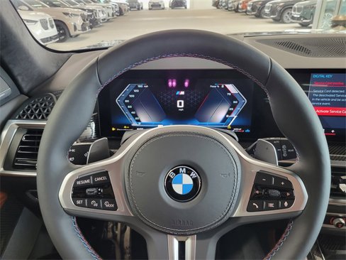 New 2026 BMW X7 M60i image 9