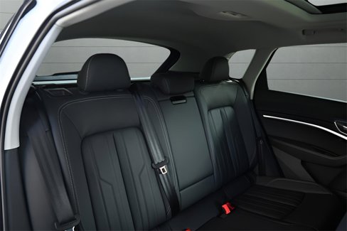 Used 2024 Audi Q8 e-tron Premium image 29