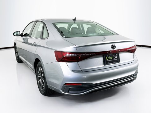 Used 2025 Volkswagen Jetta S image 5