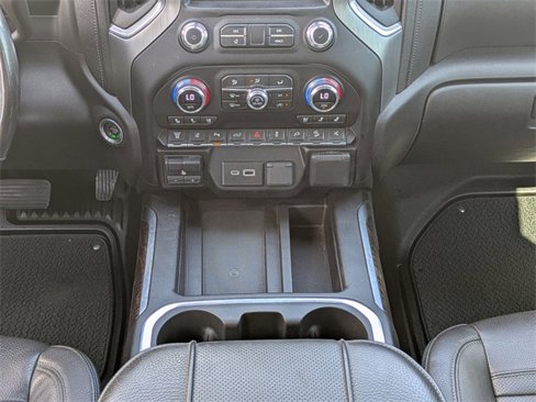 Used 2023 GMC Sierra 2500 Denali w/ Denali Black Diamond Edition image 20
