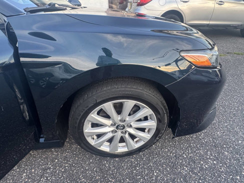 Used 2018 Toyota Camry LE image 17