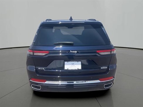 Used 2023 Jeep Grand Cherokee Overland w/ Luxury Tech Group IV image 4