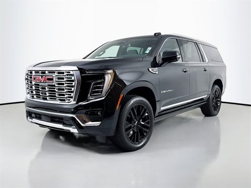 Used 2025 GMC Yukon XL Denali image 1