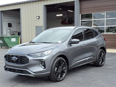 Used 2023 Ford Escape ST-Line Elite image 3