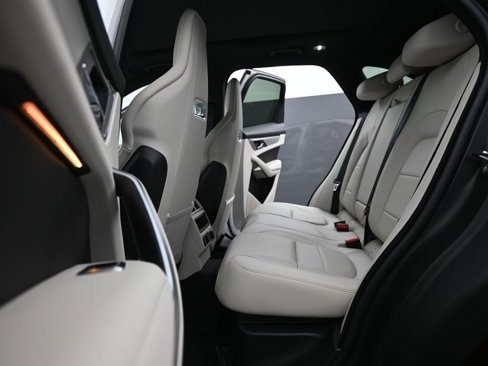 New 2026 Jaguar F-PACE R-Dynamic S image 27