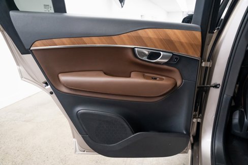 Used 2023 Volvo XC90 T8 Plus image 21